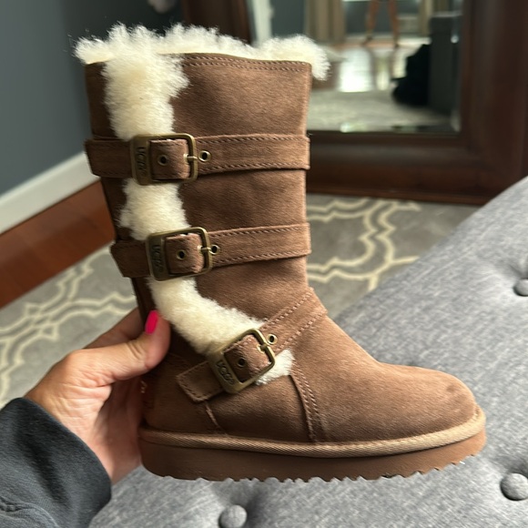 Ugg boots - Picture 2 of 9